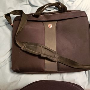 Laptop bag, never used. Excellent condition.